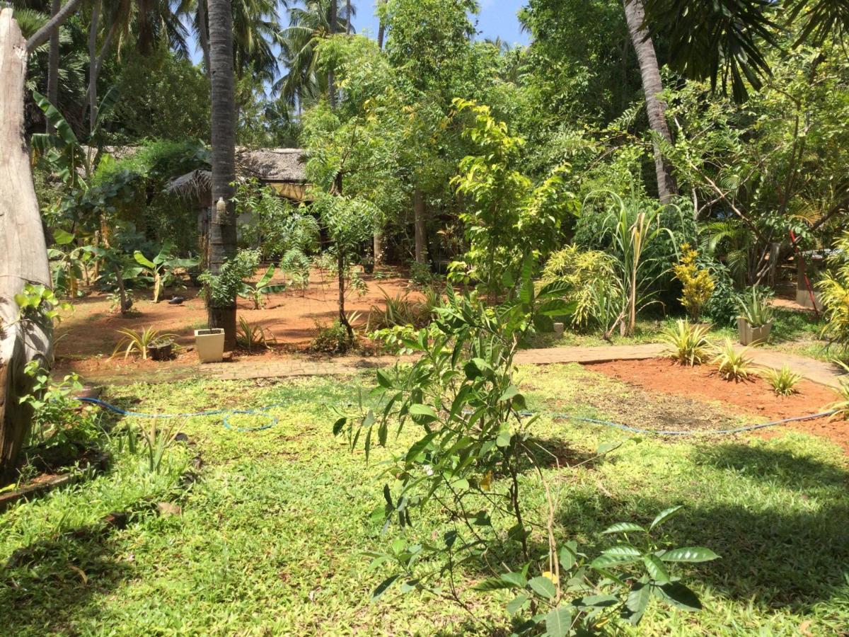 French Garden Resort Uppuveli Luaran gambar