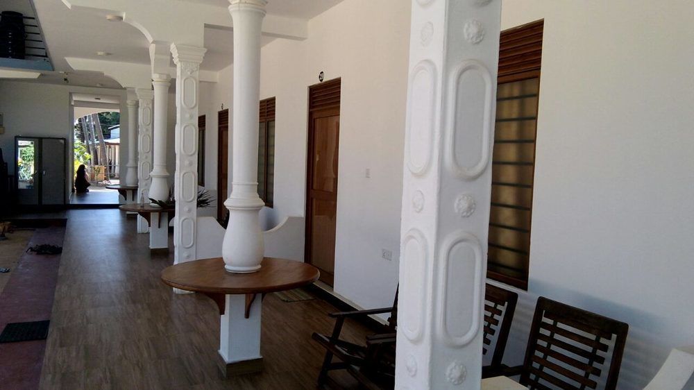 French Garden Resort Uppuveli Luaran gambar
