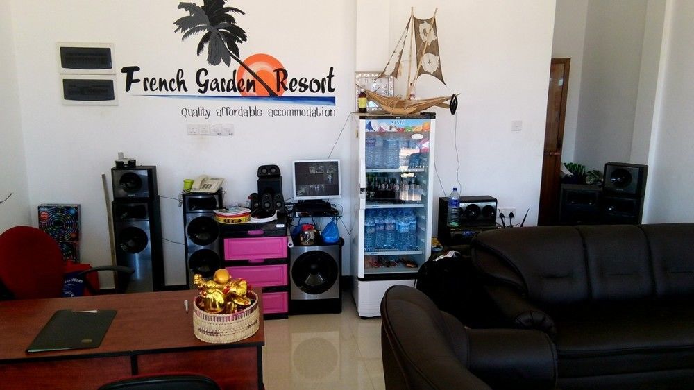 French Garden Resort Uppuveli Luaran gambar