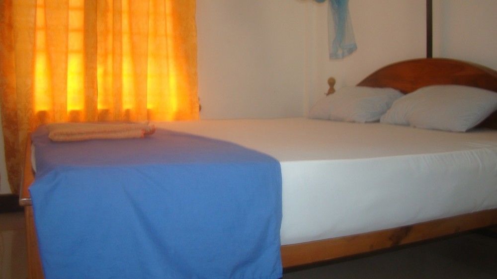 French Garden Resort Uppuveli Luaran gambar