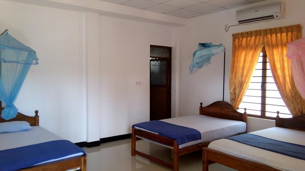 French Garden Resort Uppuveli Luaran gambar