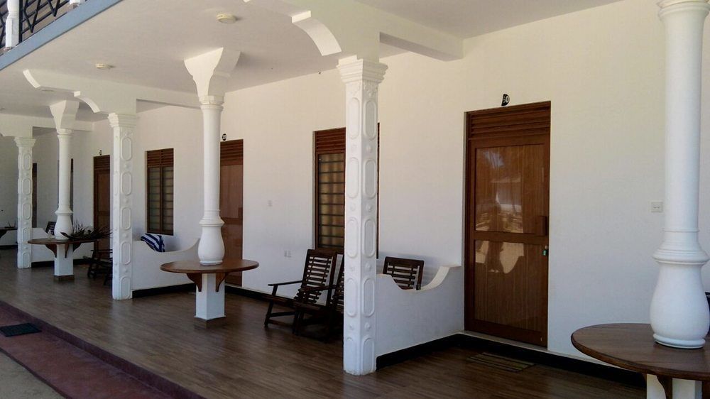 French Garden Resort Uppuveli Luaran gambar