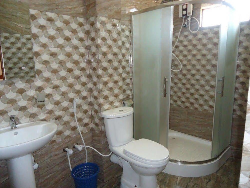 French Garden Resort Uppuveli Luaran gambar